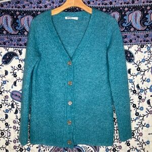 Pacas alpaca sweater